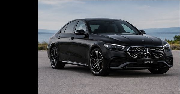 Mercedes-Benz Classe E noire